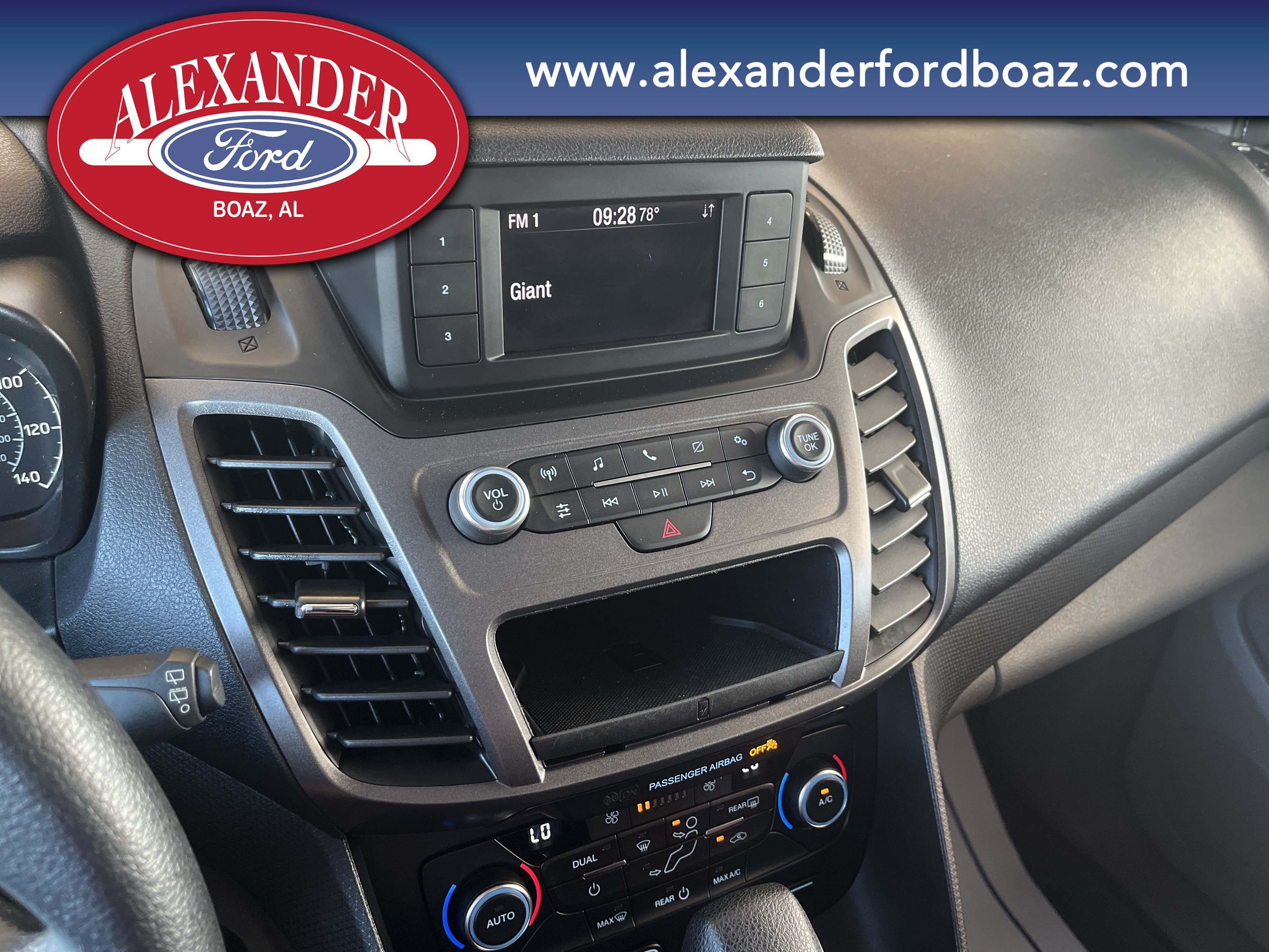 Used 2020 Ford Transit Connect XL FWD image 24