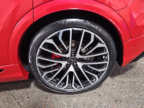 Used 2024 Audi SQ8 Prestige image 34