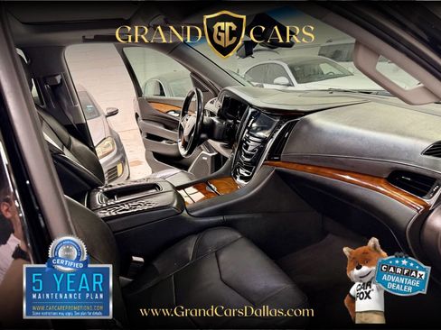Used 2017 Cadillac Escalade Luxury image 11