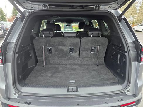 Used 2024 GMC Acadia Elevation image 15