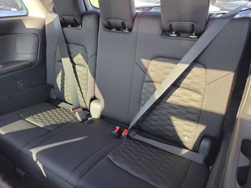 Used 2025 Nissan Pathfinder SV w/ SV Premium Package image 12