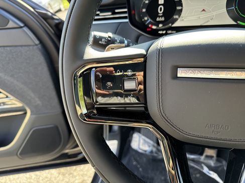 New 2025 Land Rover Range Rover Sport Dynamic SE image 19