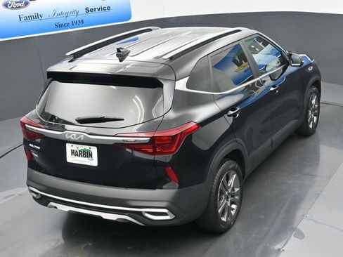 Used 2023 Kia Seltos S w/ Navigation Package image 25