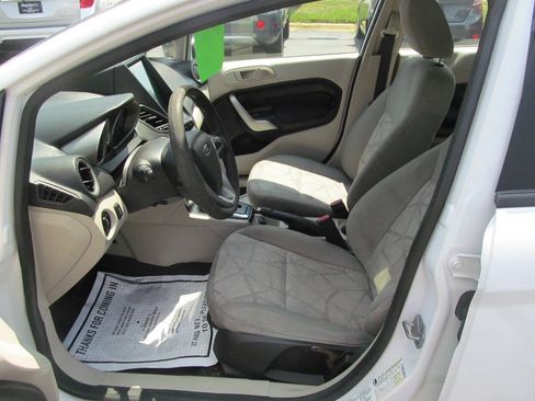 Used 2011 Ford Fiesta SE w/ 202A Rapid Spec Order Code FWD image 8