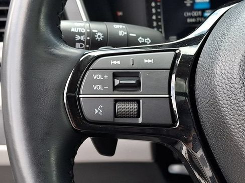 Used 2023 Honda Pilot Elite image 23