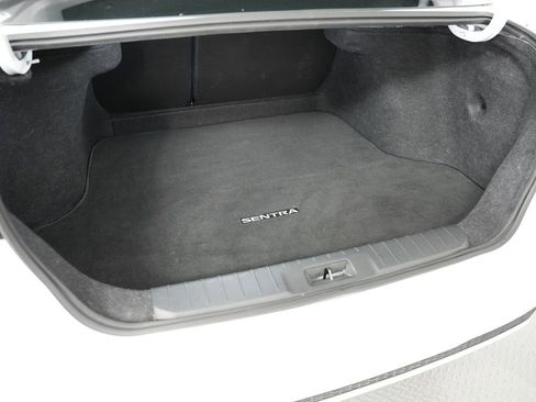 Used 2020 Nissan Sentra SV FWD image 28