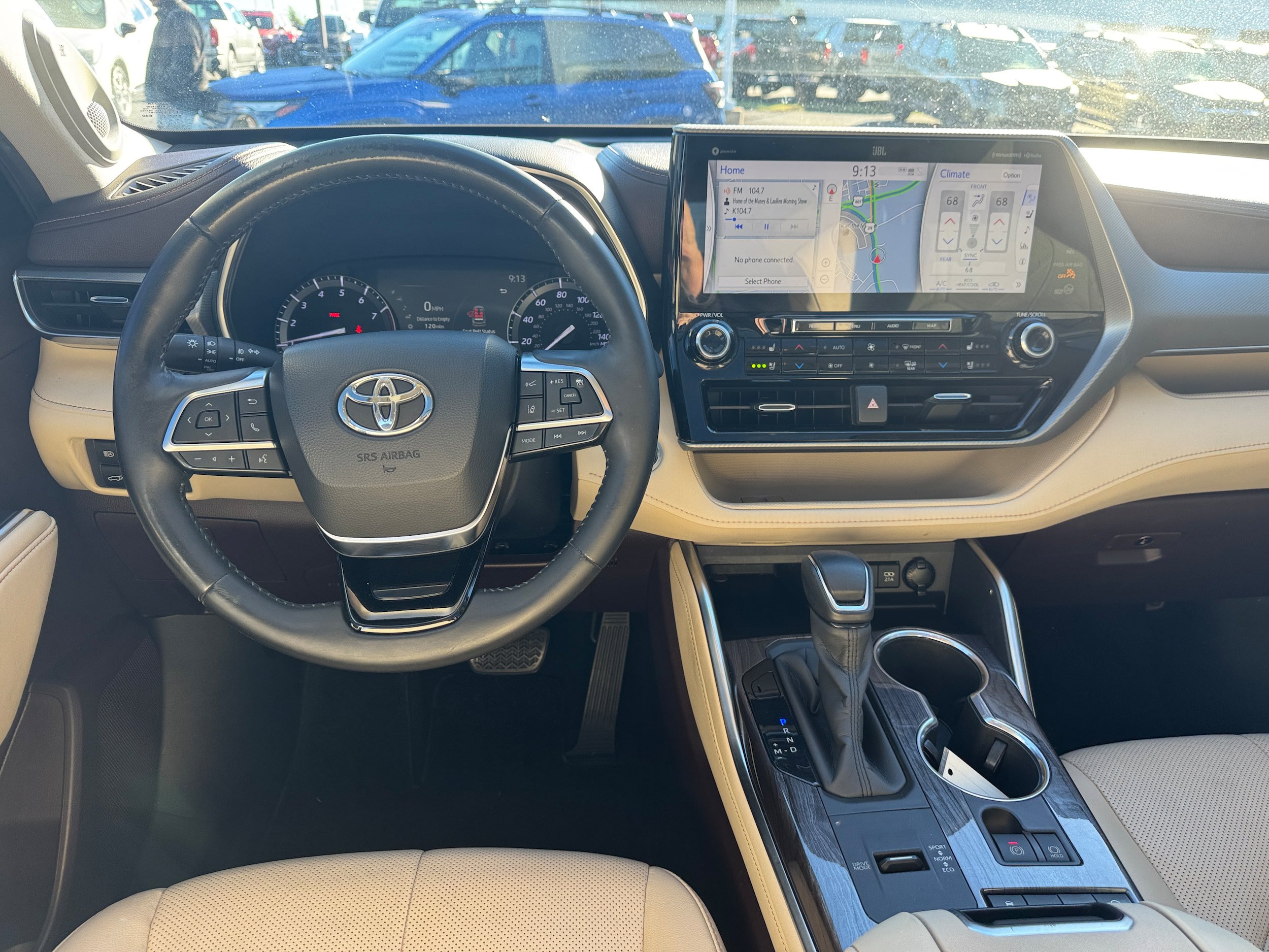 Used 2020 Toyota Highlander Platinum FWD image 9