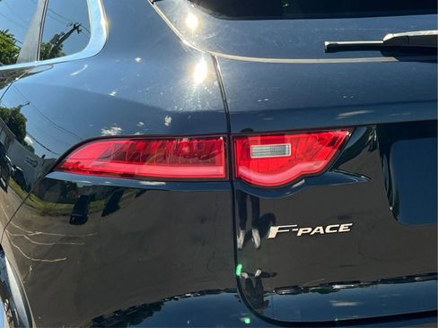 Used 2019 Jaguar F-PACE Prestige AWD/4WD image 34