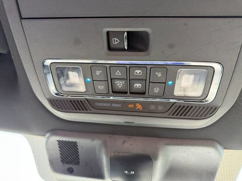 Used 2023 Ford F150 Lightning Platinum AWD/4WD image 47