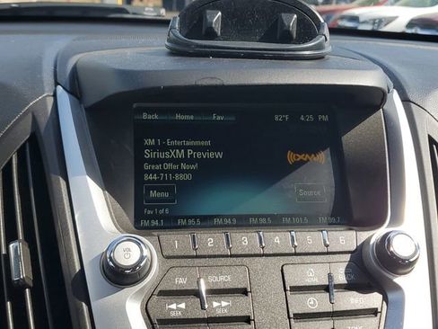 Used 2017 Chevrolet Equinox LS FWD image 26