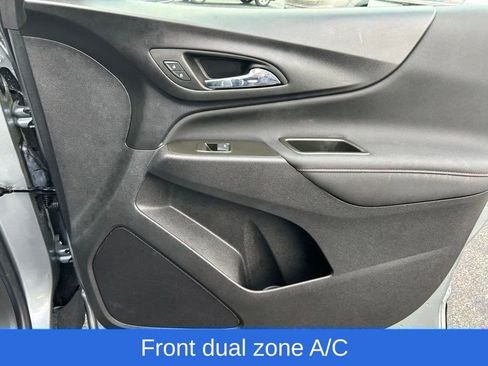 Used 2023 Chevrolet Equinox RS image 30