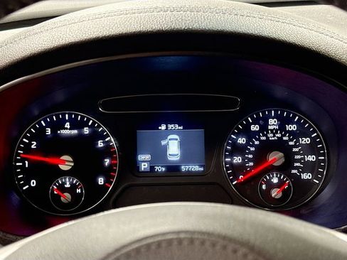 Used 2020 Kia Sorento LX w/ LX I4 Convenience Package image 14