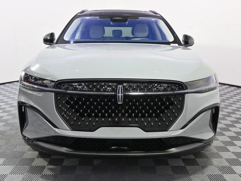New 2026 Lincoln Nautilus Reserve w/ Jet Appearance Package AWD/4WD image 10