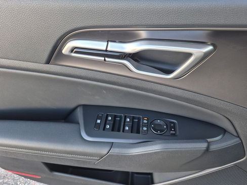 New 2026 Kia Sportage EX image 7