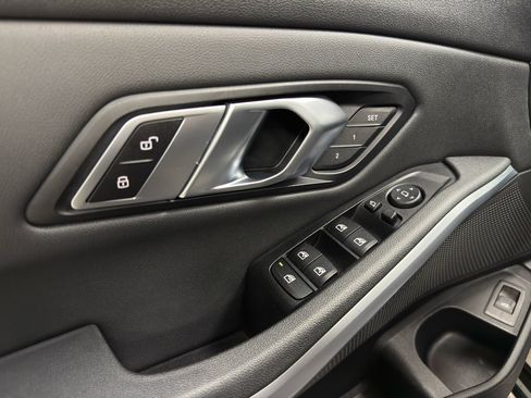 Used 2019 BMW 330i xDrive Sedan w/ Convenience Package image 15