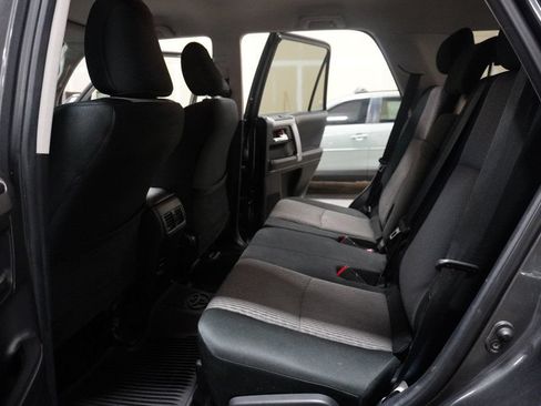 Used 2017 Toyota 4Runner SR5 AWD/4WD image 16