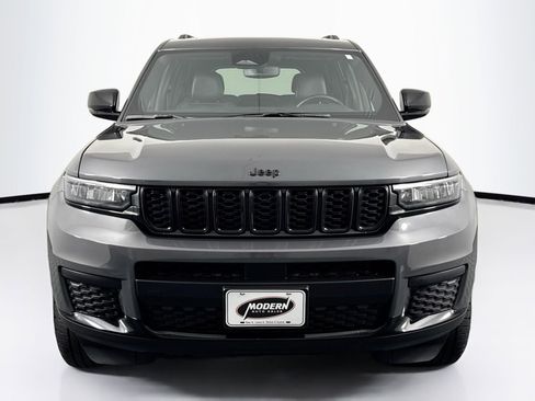 Used 2022 Jeep Grand Cherokee L Laredo image 4