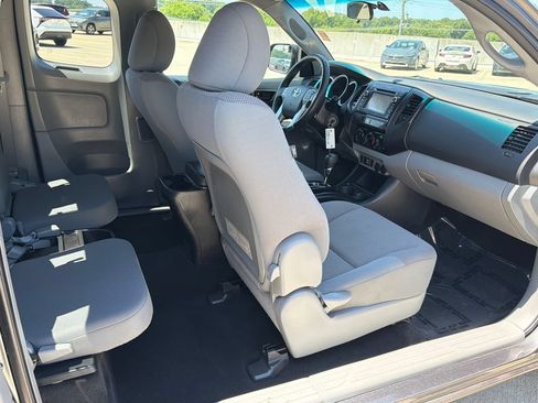 Used 2013 Toyota Tacoma 2WD Access Cab w/ Convenience Pkg image 11