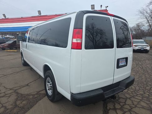 Used 2014 Chevrolet Express 3500 LS image 17