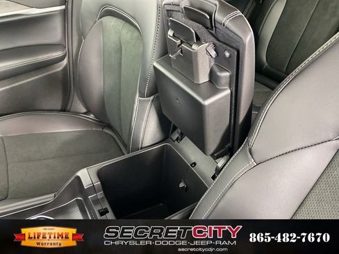 New 2026 Jeep Grand Cherokee Altitude image 25