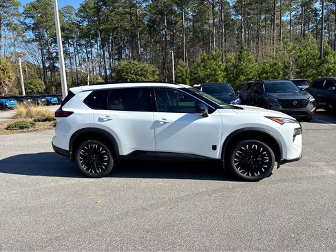 New 2026 Nissan Rogue SV image 36