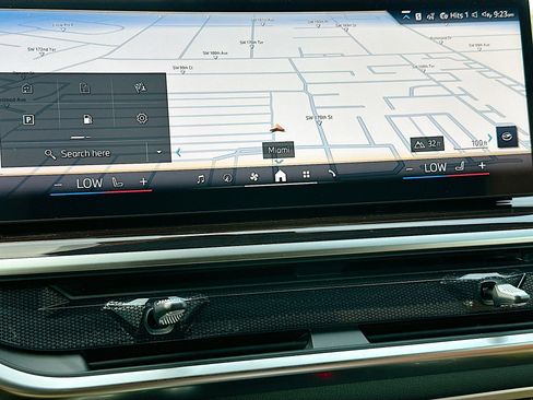 New 2026 BMW X5 sDrive40i w/ M Sport Package image 10