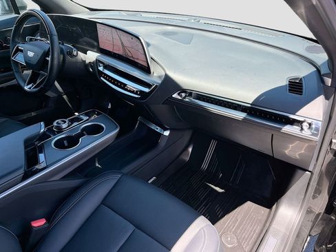 Used 2025 Cadillac Lyriq Sport w/ LPO, Floor Liner Package AWD/4WD image 31