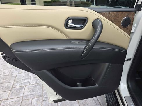 Certified 2024 INFINITI QX80 Premium Select w/ Cargo Package image 12