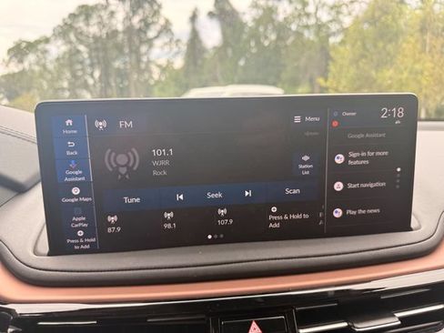 Used 2025 Acura MDX SH-AWD w/ Technology Package image 4