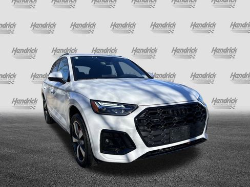 Used 2024 Audi Q5 2.0T Premium Plus w/ Premium Plus Package image 2