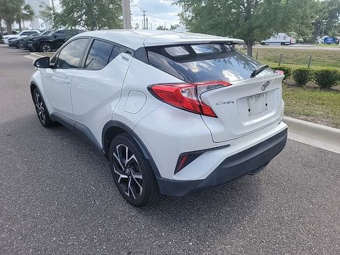 Used 2018 Toyota C-HR XLE image 4