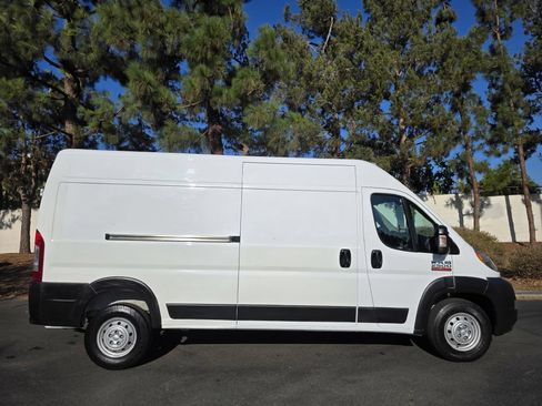 Used 2016 RAM ProMaster 2500 FWD image 6