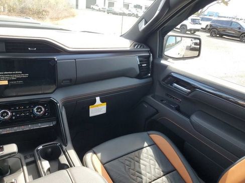 New 2026 GMC Sierra 1500 AT4 w/ Technology Package AWD/4WD image 17