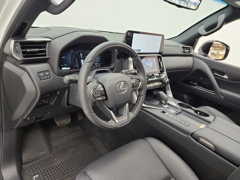 Used 2026 Lexus LX 700h Luxury w/ Appearance Package AWD/4WD image 9