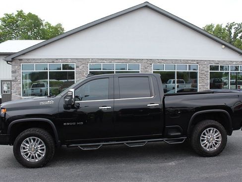 Used 2022 Chevrolet Silverado 2500 High Country w/ Z71 Off-Road Package AWD/4WD image 3