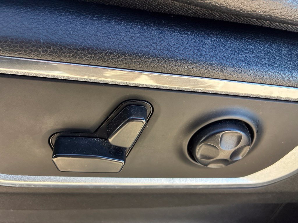 Used 2021 RAM 1500 Laramie AWD/4WD image 5