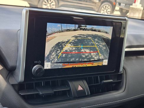 Used 2024 Toyota RAV4 LE FWD image 16