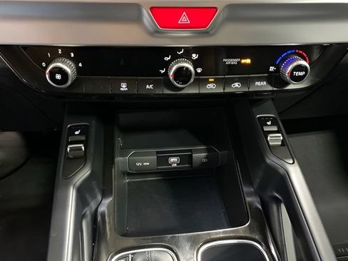 Used 2020 Kia Telluride S AWD/4WD image 19