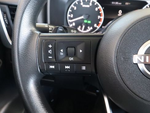 Used 2024 Nissan Rogue S FWD image 24
