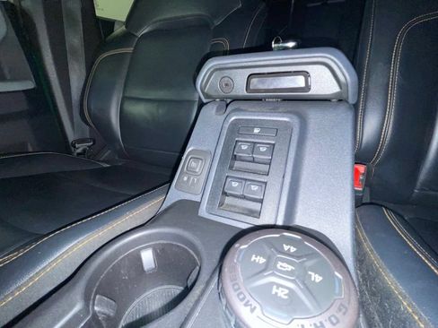 Used 2023 Ford Bronco Badlands AWD/4WD image 12