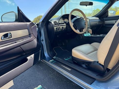 Used 2005 Ford Thunderbird RWD image 11