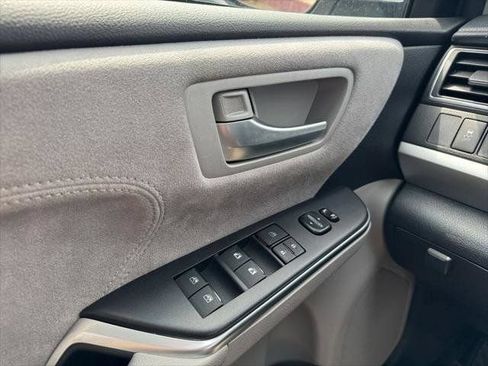Certified 2017 Toyota Camry XSE FWD image 41