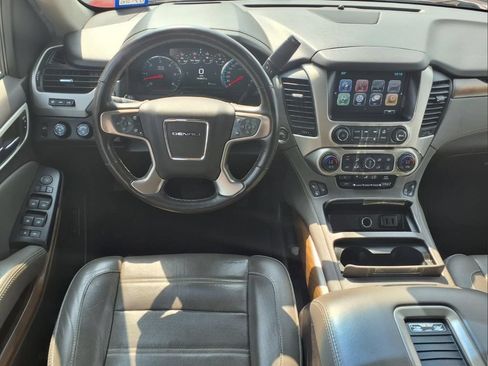 Used 2019 GMC Yukon XL Denali w/ Denali Ultimate Package AWD/4WD image 14