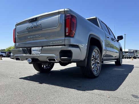 Used 2025 GMC Sierra 1500 Denali Ultimate AWD/4WD image 10