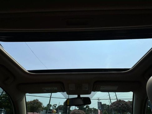 Used 2012 Toyota RAV4 Limited image 33