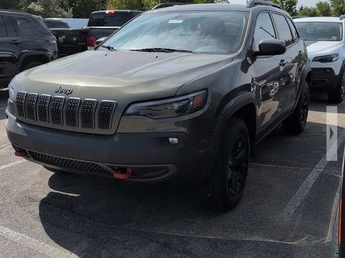 Used 2020 Jeep Cherokee Trailhawk w/ Comfort & Convenience Group AWD/4WD image 1