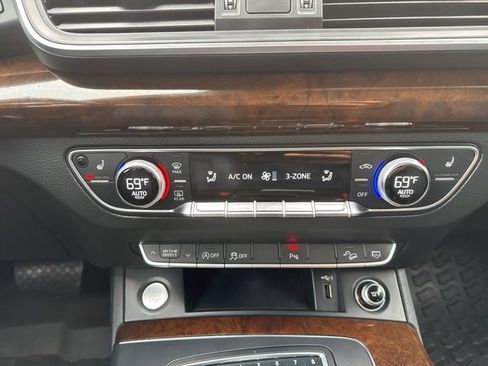 Used 2018 Audi Q5 2.0T Premium Plus w/ Premium Plus Package image 28