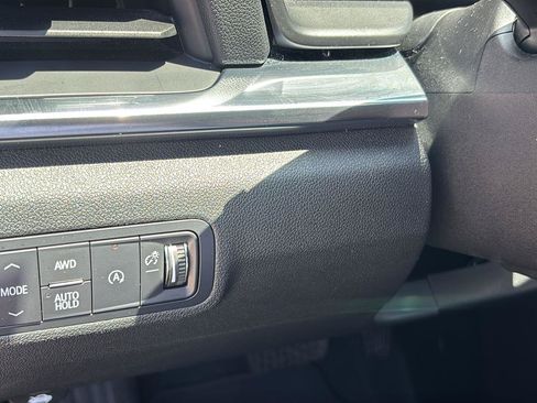 Certified 2025 GMC Terrain Elevation AWD/4WD image 24