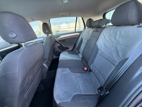 Used 2016 Volkswagen e-Golf SE image 17