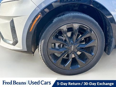Used 2022 Kia Sorento SX AWD/4WD image 36